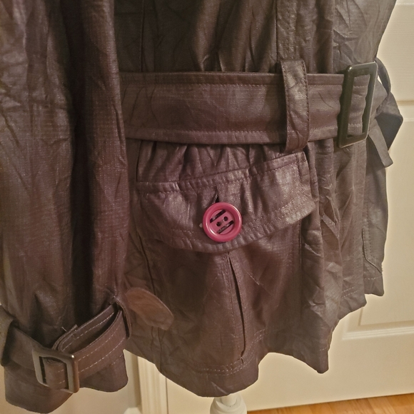 Women's Light Jacket. Brown color. Size Small - Picture 7 of 10